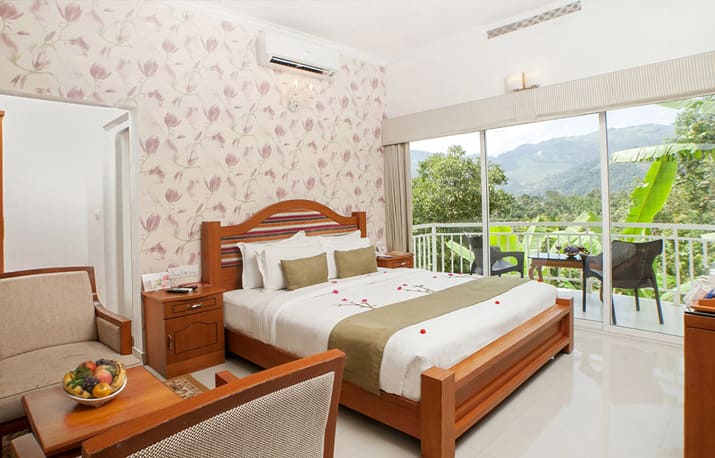 hotels in munnar for honeymoon