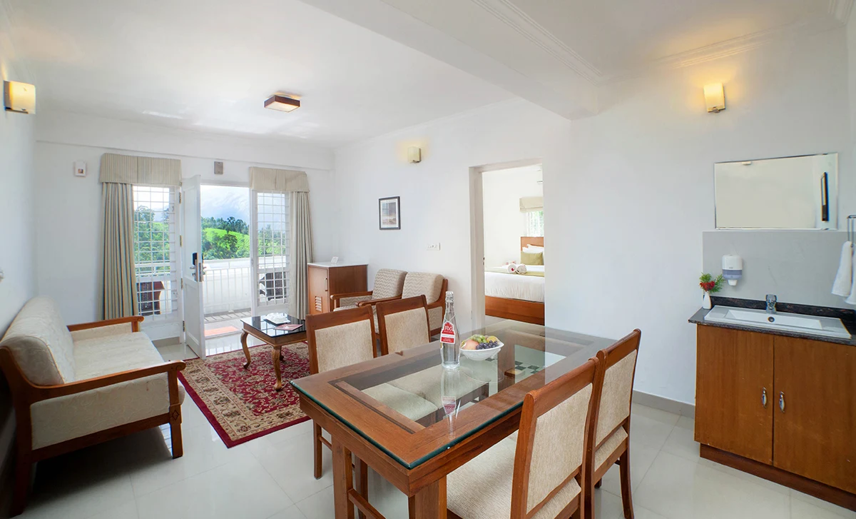 Villa suite dining